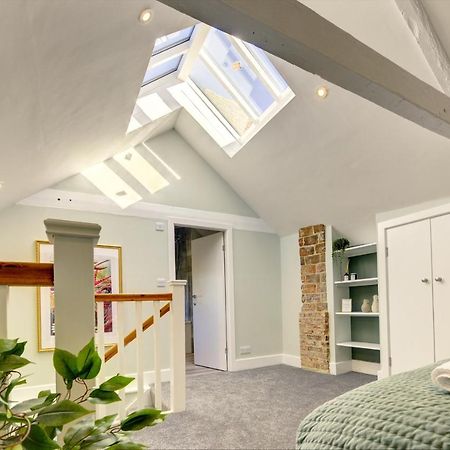 The Nook - A Modern 2 Bedroom Loft With Parking Ріпон Екстер'єр фото